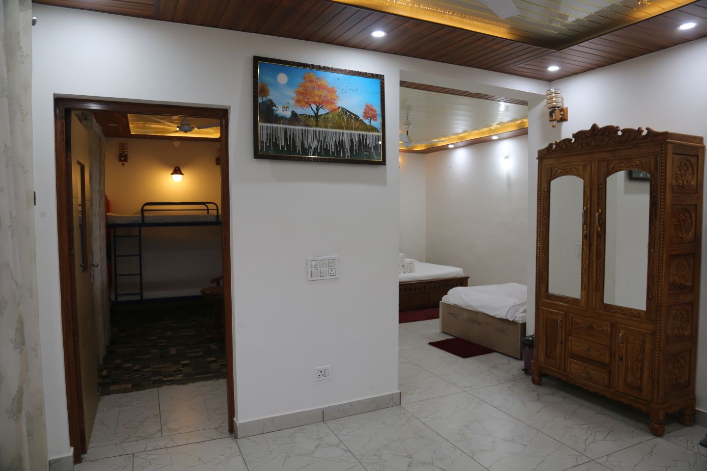 Executive Suite wardrobe and room entry view