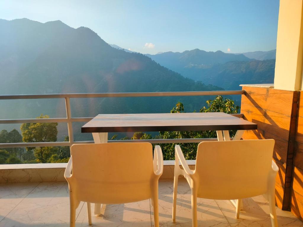 Outdoor terrace dining corner